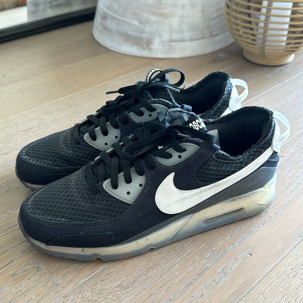 Nike Black and White Sneakers